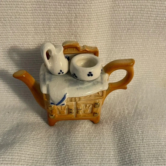 Vintage CARDEW DESIGN Teapot Miniature Porcelain Victorian Wash Stand - Picture 2 of 5